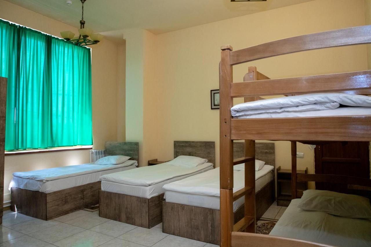 Primavera Hotel Jerevan Buitenkant foto