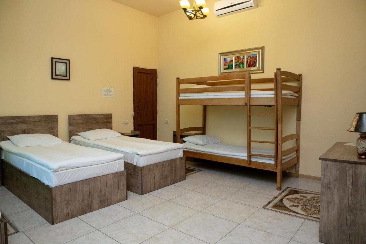 Primavera Hotel Jerevan Buitenkant foto