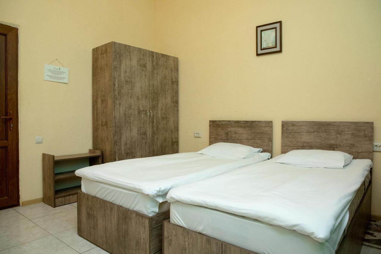 Primavera Hotel Jerevan Buitenkant foto