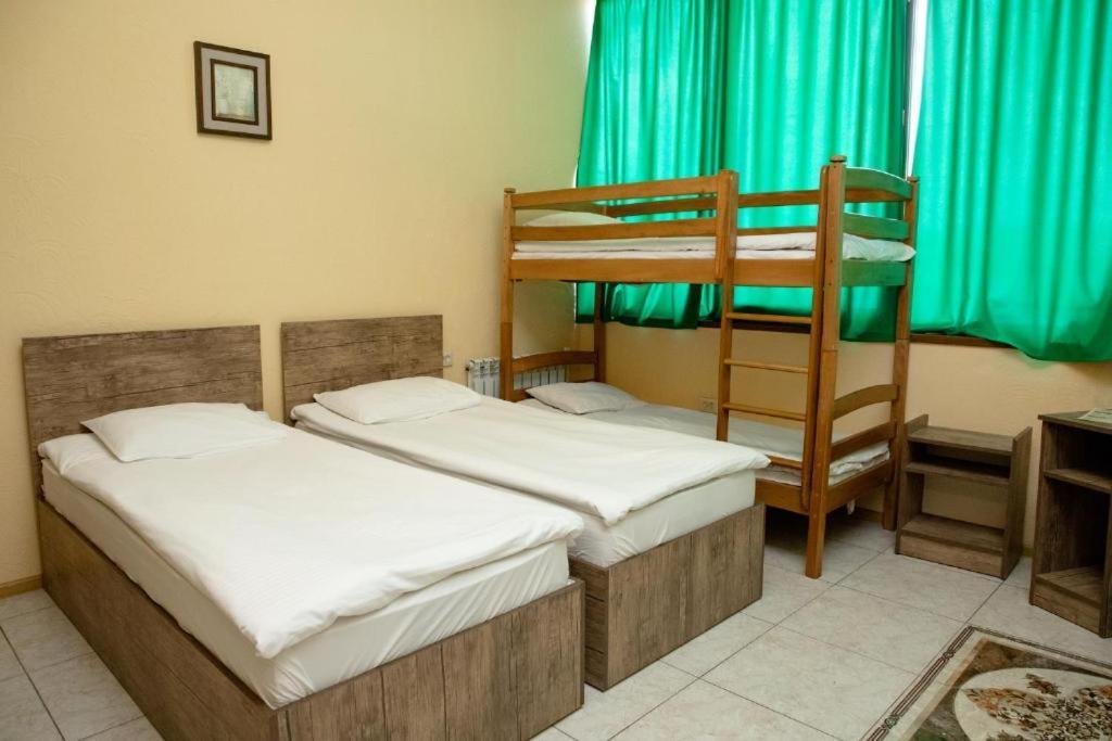 Primavera Hotel Jerevan Buitenkant foto
